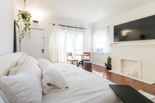 Boho Chic Sunny West Hollywood Enclave 
