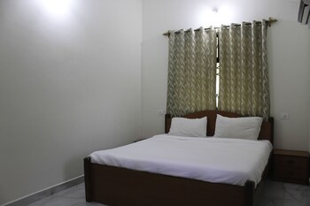 Oyo 9860 Home 1 Bhk Bardez North Goa Guestroom