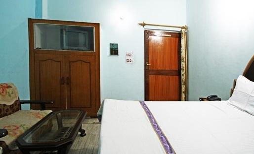 Dev Hotel 