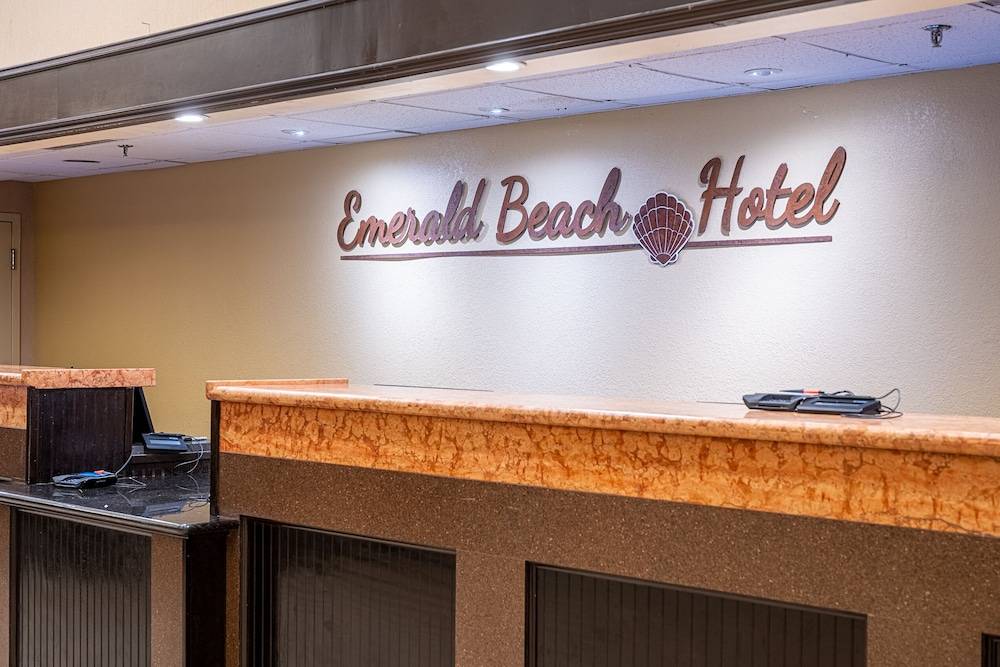 Emerald Beach Hotel - photo 3