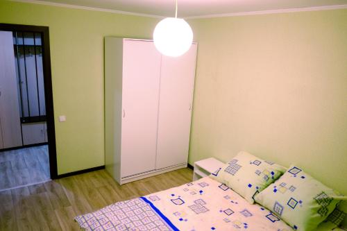 Apartment On Prospekt Yamasheva 60 