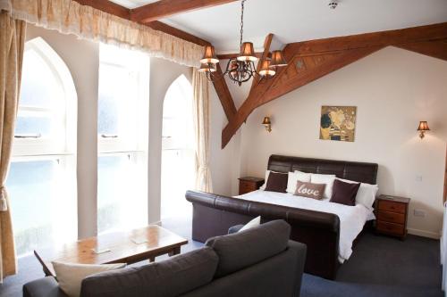 The Old School Hotel 