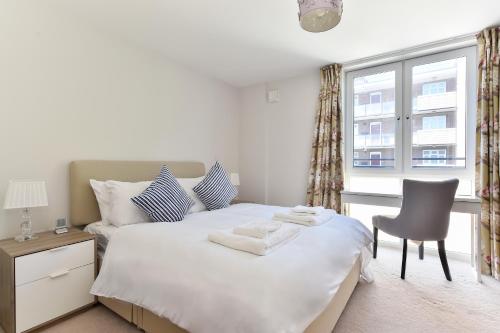 2br In Putney With Parking (۲بر این پوتنی با پاركینگ) 