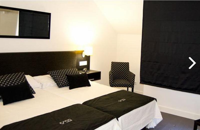 Room Hotel Room