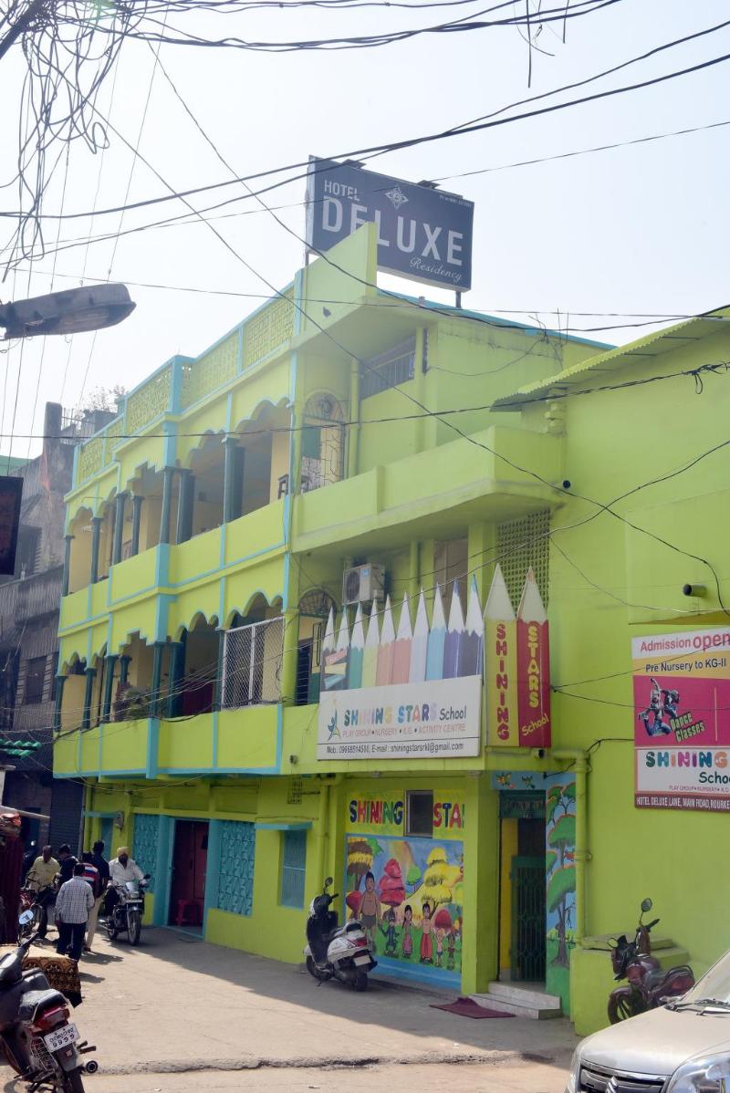 Hotel Deluxe Residency 