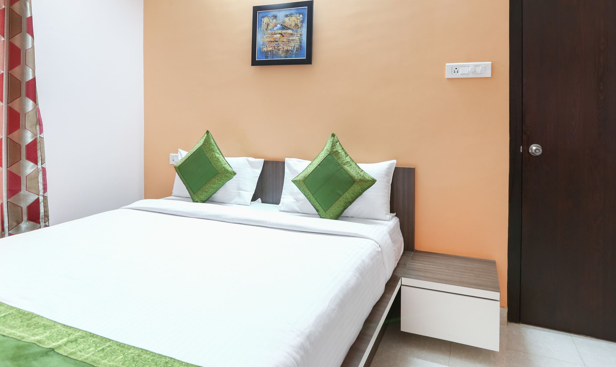 Fabhotel House Khas Pranaam 