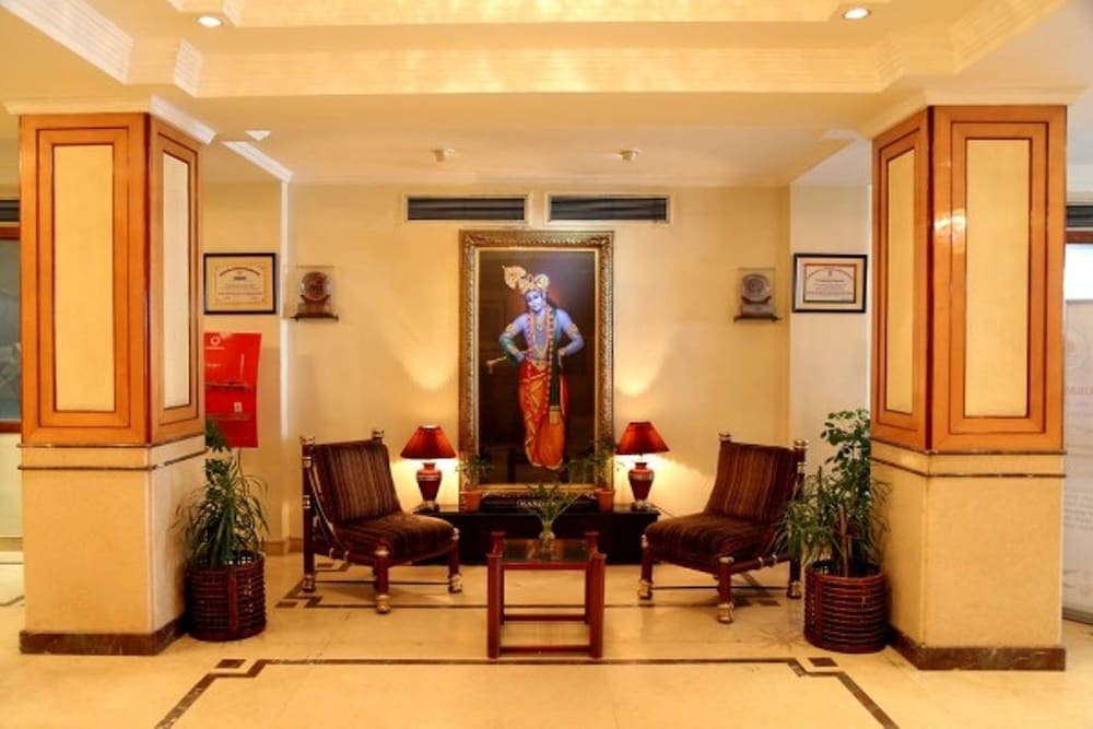 Hotel Nandan Lobby Sitting Area