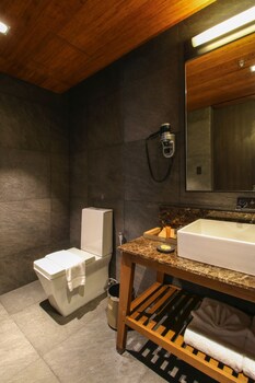 Two Seasons Coron Bayside Hotel (توو سیزنس كورون بیسید هتل) Guestroom