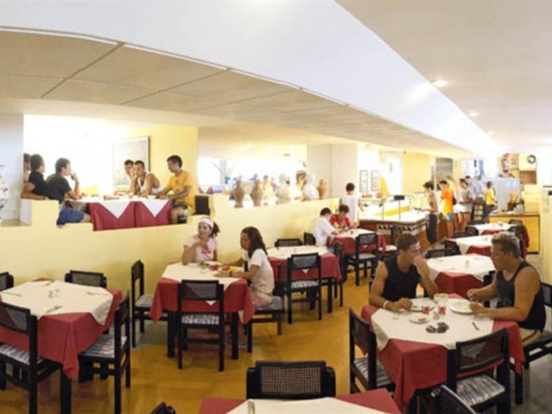 Atzaro Apartamentos 