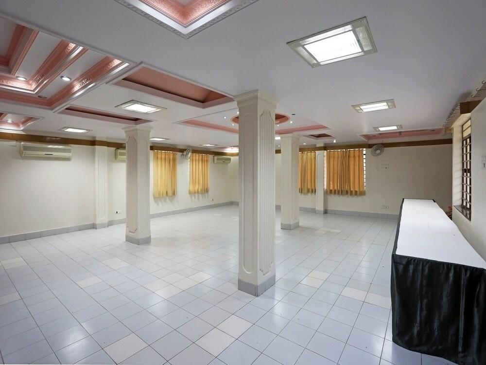 Oyo 2973 Omran Villa 