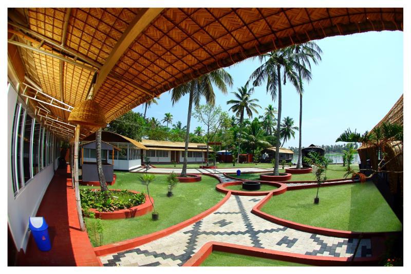 Island Lake Resort Alleppey 