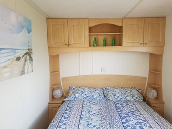 Homely Holidays Guestroom