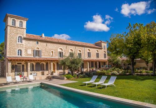 0304 La Bastide De Charme 14p. Noves (۰۳۰۴ لا باستید د چارم ۱۴پ. نووس) 
