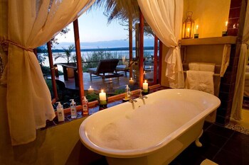 Tongabezi Lodge Deep Soaking Bathtub