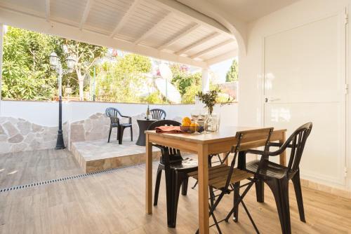Malagasuite Bungalow Pool 