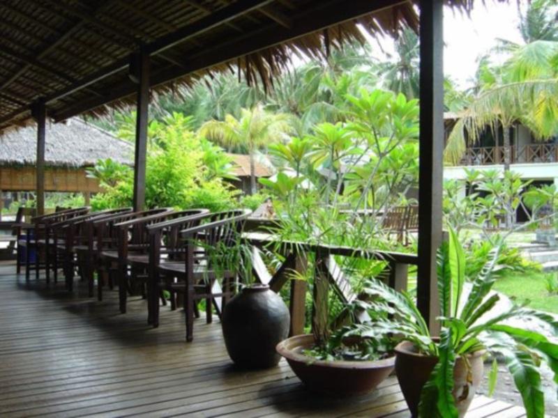D'coconut Island Resort 