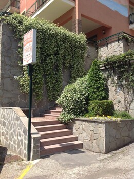 Hotel Tirreno Hotel Entrance