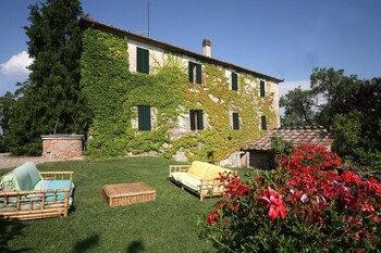 House With In Murlo With Private Pool Furnished Terrace Garden View