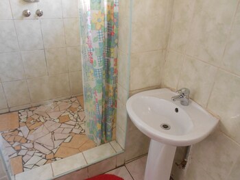 Comfort Corner Guesthouse Bathroom