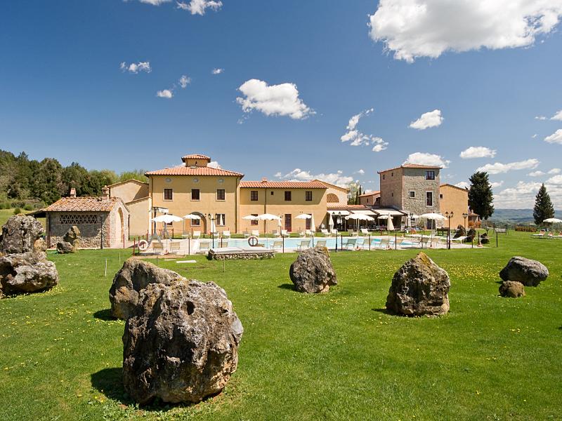 Hotel Casolare Le Terre Rosse (هتل كاسولار ل تر روس) General view