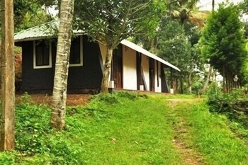 Punarjani Ayurvedic Resorts (پونارجانی آیورودیك رسورتس) Exterior