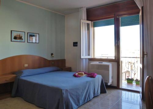 Hotel Fornaro (هتل فورنارو) 