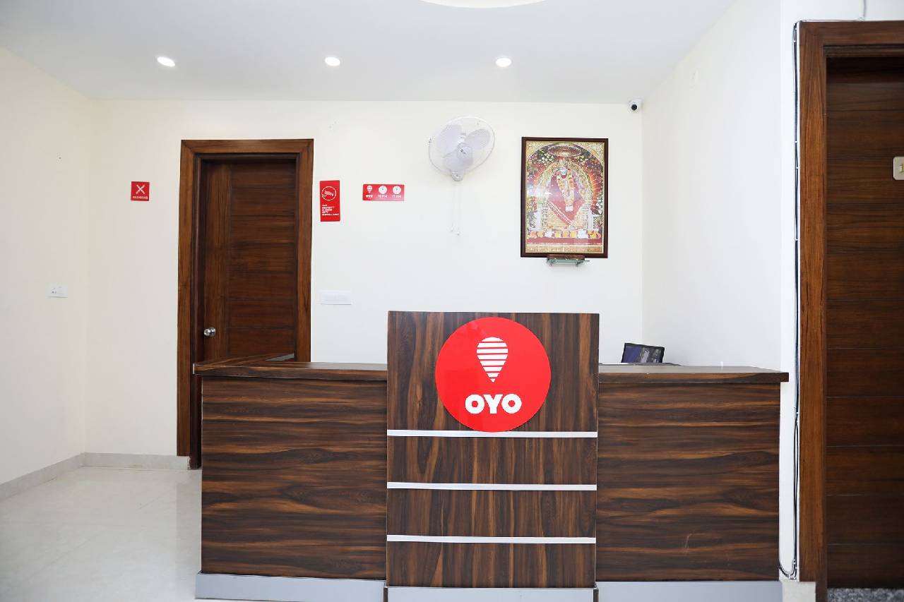 Oyo 9275 Hotel Royal Inn 