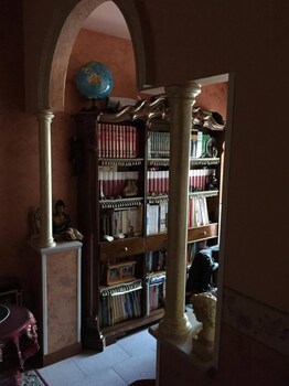 Bed & Breakfast Muranum Library