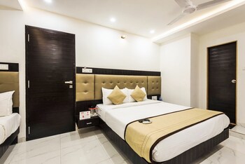 Hotel Bkc Palace Living Room