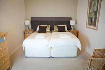 West Fenton Court (وست فنتون كورت) Guestroom