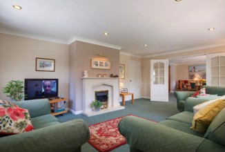 Holiday Home Sunny (هالیدی هوم سونی) 