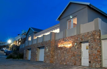 94 On Roger Hotel Entrance