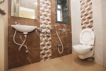 Hotel Al Moazin Bathroom
