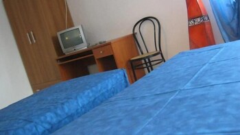 Hostello Don Carlos Guestroom