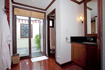 Eden Villa 