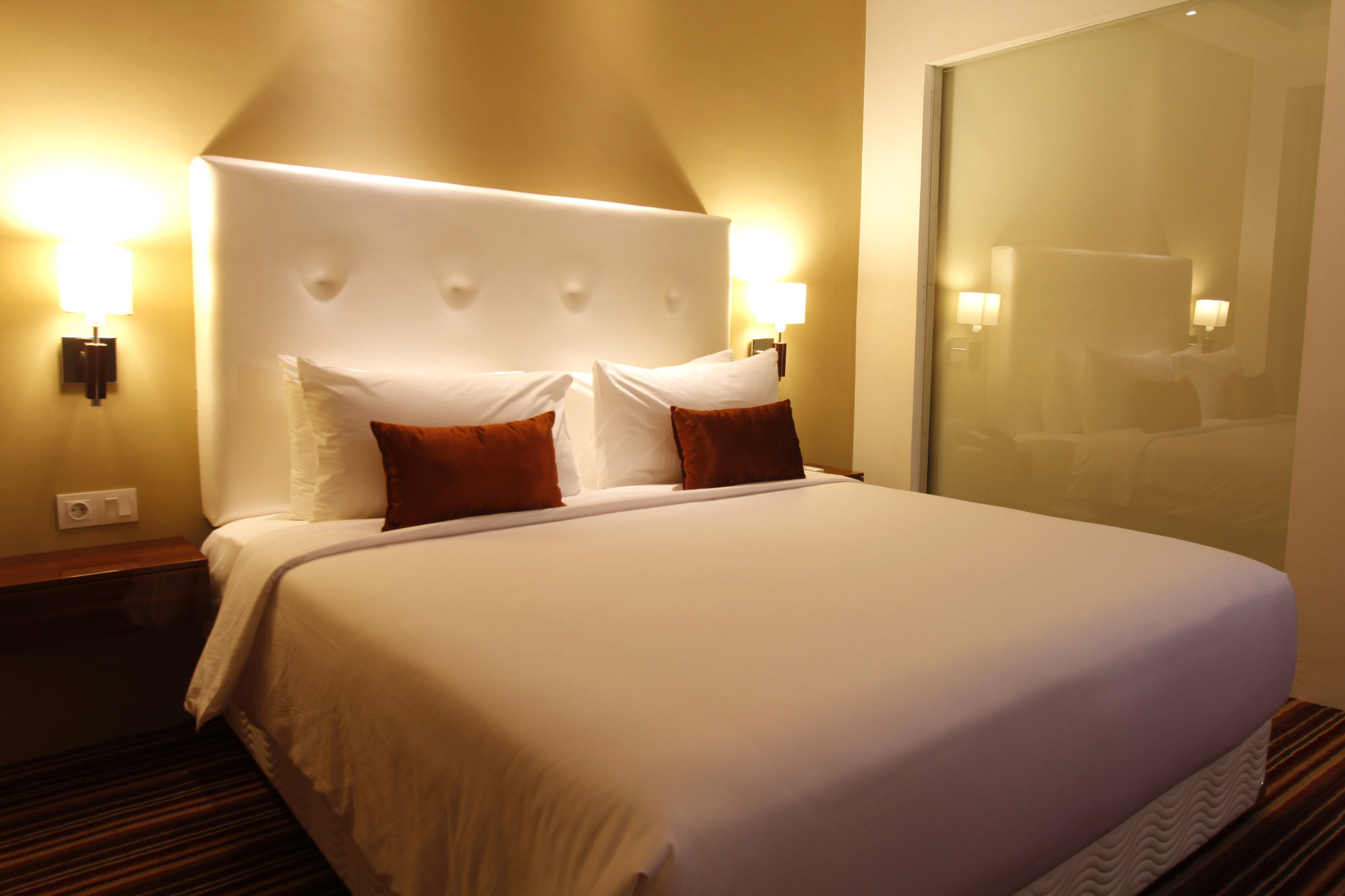 Royal Asnof Hotel 