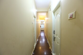 Oyo 7747 Ss Residency Hallway