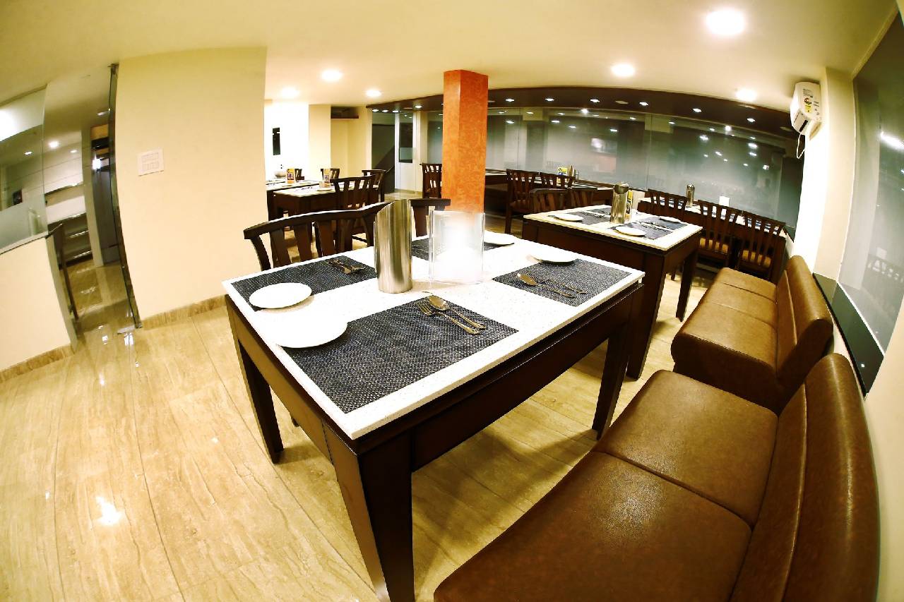 Breeze Suites 