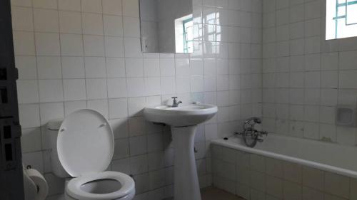 New Nkhwazi Lodge (نیو نخوازی لاج) 