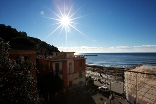 Aldebaran By The Sea 
