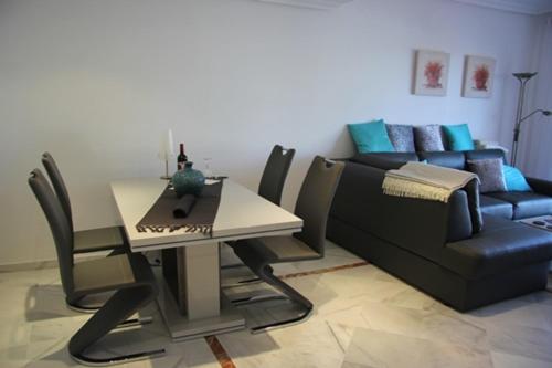 Bonito Apartamento En Nueva Andalucia 