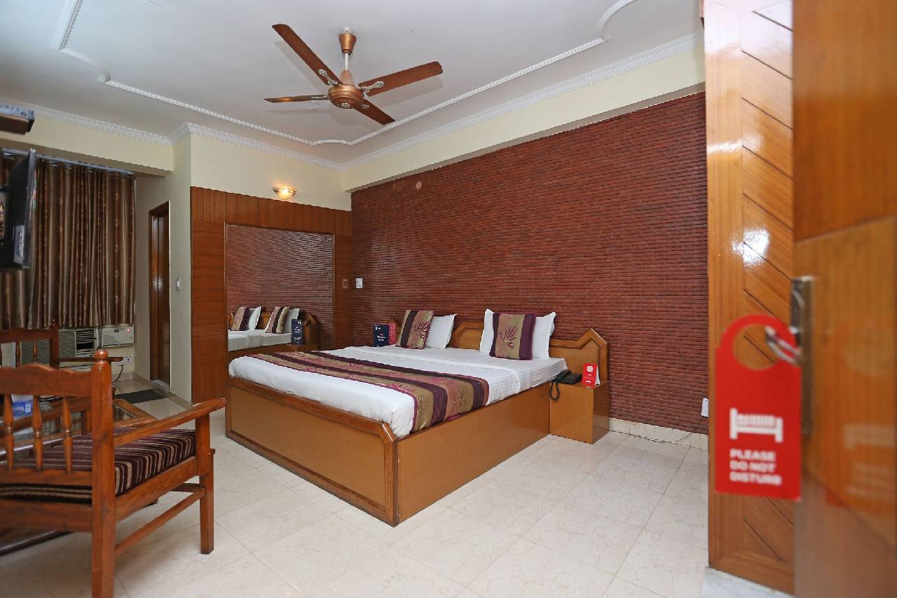 Oyo 9554 Hotel Grand Plaza 