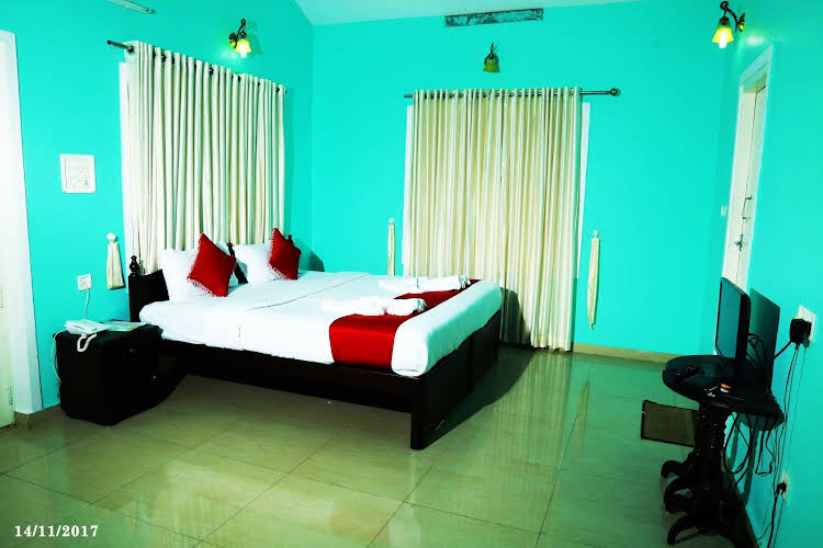 Aruvi Resort Munnar 