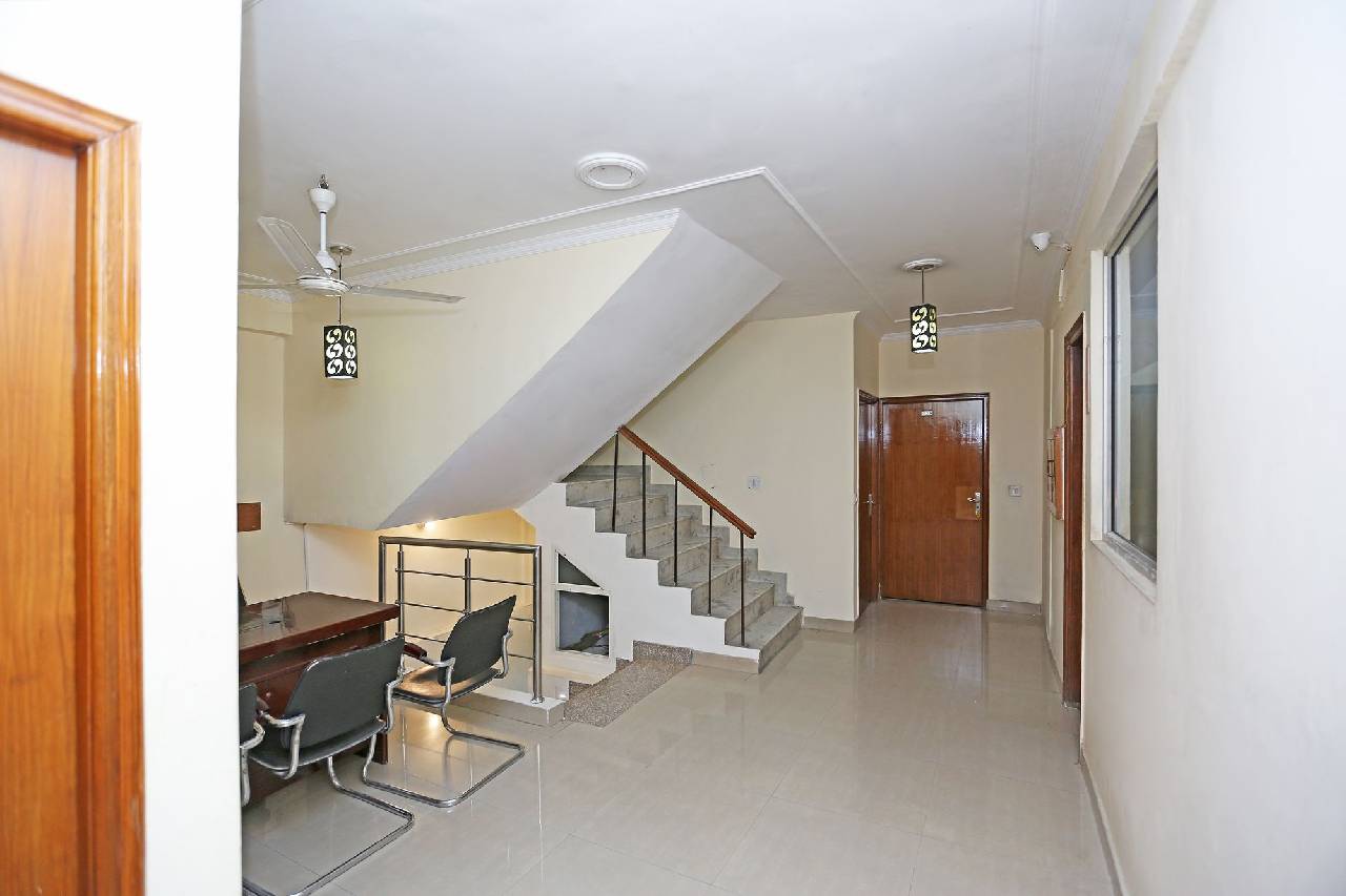 Oyo 9554 Hotel Grand Plaza 