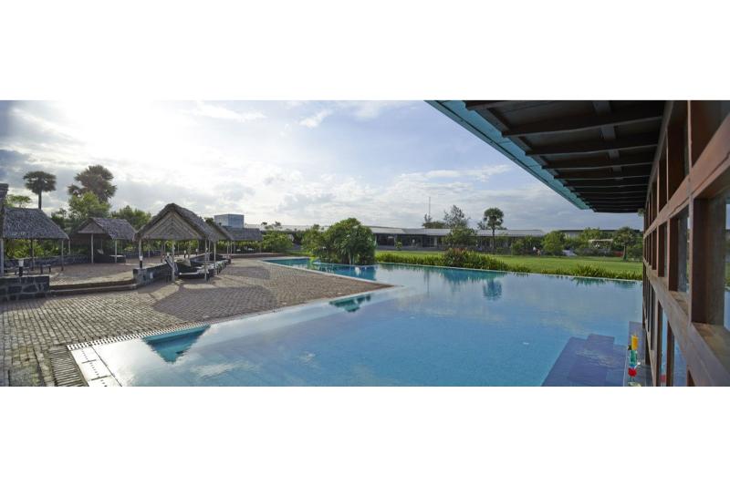 Club Mahindra Puducherry Pool
