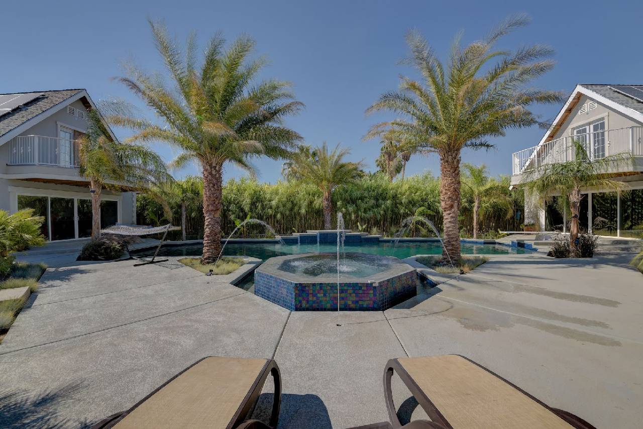 Sanctuary Pond And Pool 
