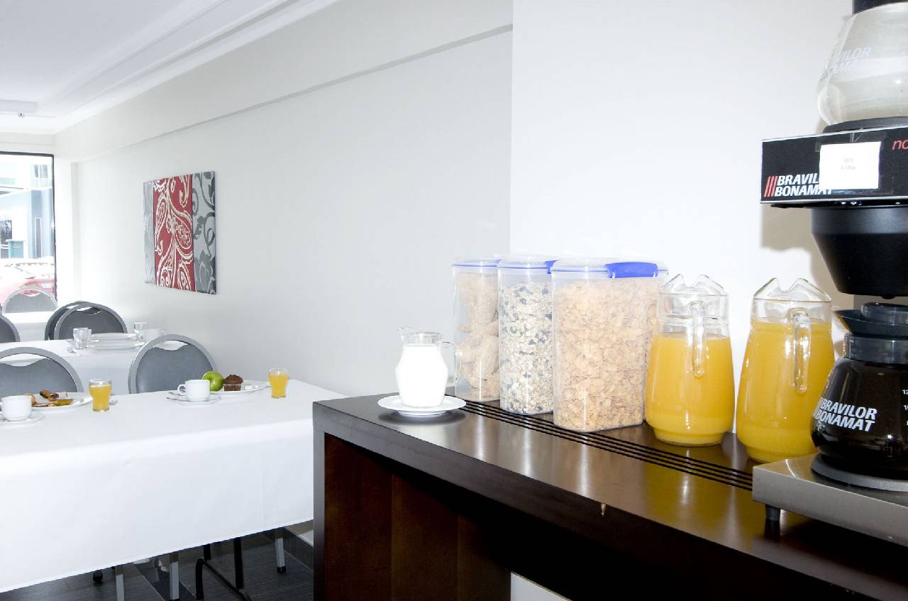 Apollo Hotel Rotorua (آپولو هتل روتوروا) 