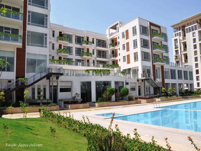 Jaypee Delcourt Greater Noida Pool