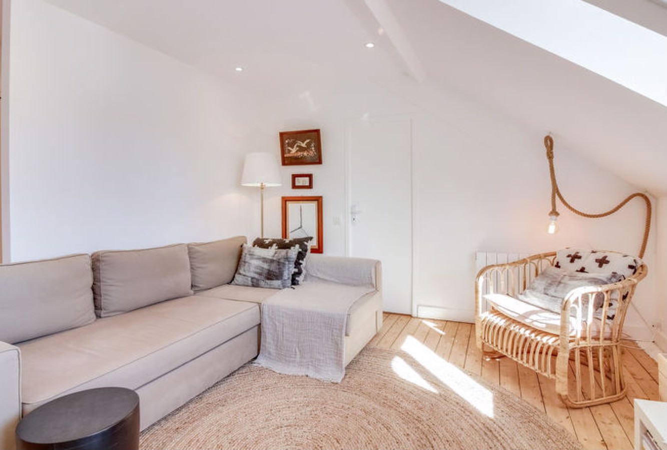 Apartment La Mansarde (آپارتمان لا مانسارد) 