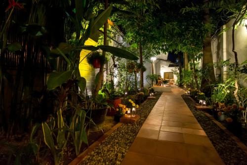 Reasey Boutique Villa Hotel Description